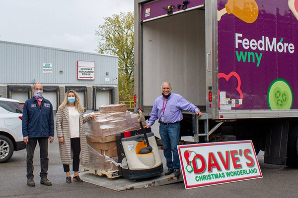 Dave's Christmas Wonderland donates Halloween candy to FeedMore WNY